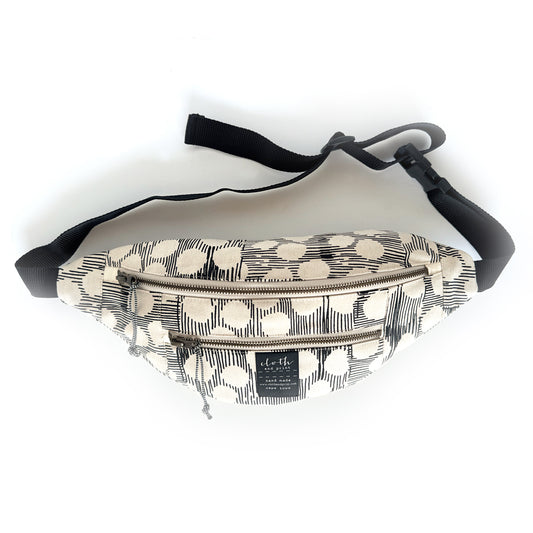 over the moon bag BLOCKOUT
