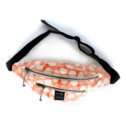 over the moon bag BLOCKOUT