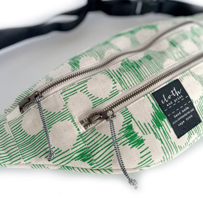 over the moon bag BLOCKOUT